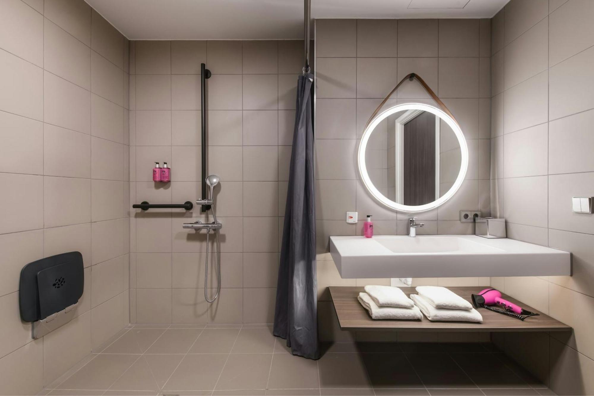 Moxy Stuttgart Feuerbach Hotell Eksteriør bilde